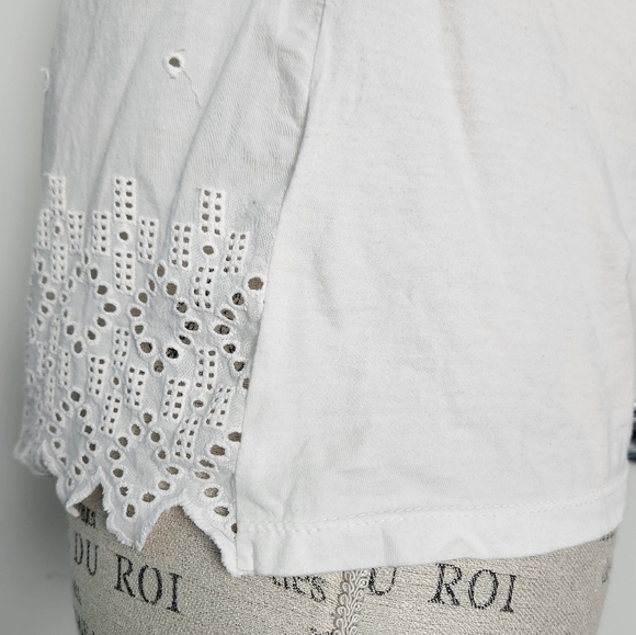 French Crochet Lace Top - Picture 4 of 10